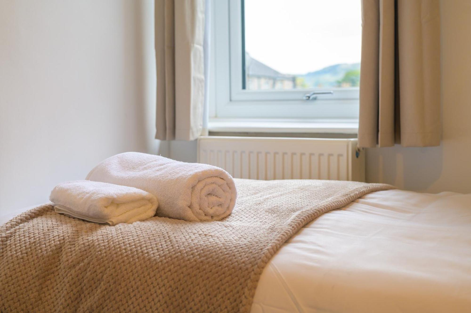 Stunning House Sleeps 7 - Parking Villa Buxton  Buitenkant foto